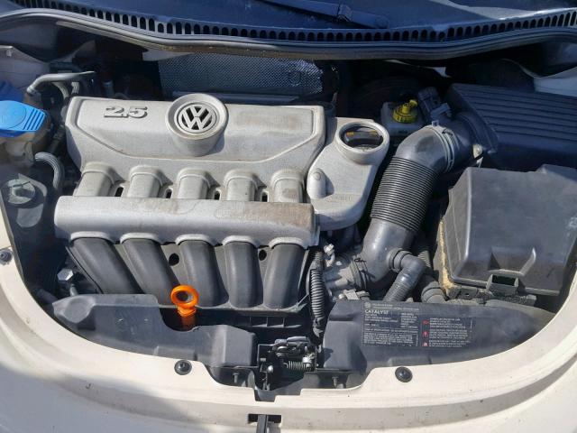 3VWPW31C48M523017 - 2008 VOLKSWAGEN NEW BEETLE Weiß Foto 7