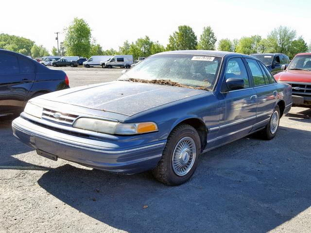 2FALP73W3TX209567 - 1996 FORD CROWN VICT BLUE photo 2