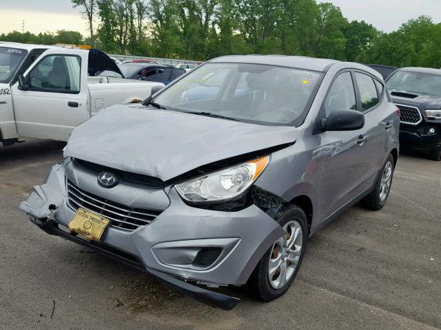 KM8JT3ABXBU160567 - 2011 HYUNDAI TUCSON GL SILVER photo 2