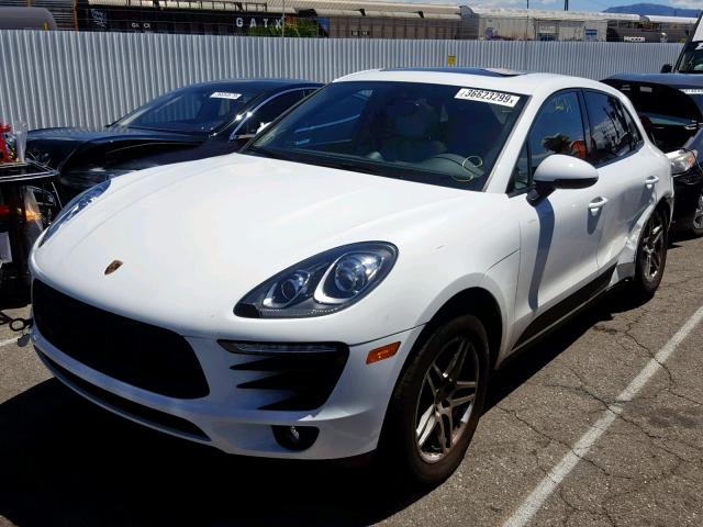 WP1AA2A56JLB20357 - 2018 PORSCHE MACAN WHITE photo 2