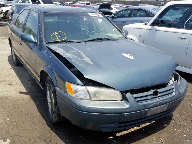 JT2BG22K3W0241230 - 1998 TOYOTA CAMRY CE GREEN photo 1