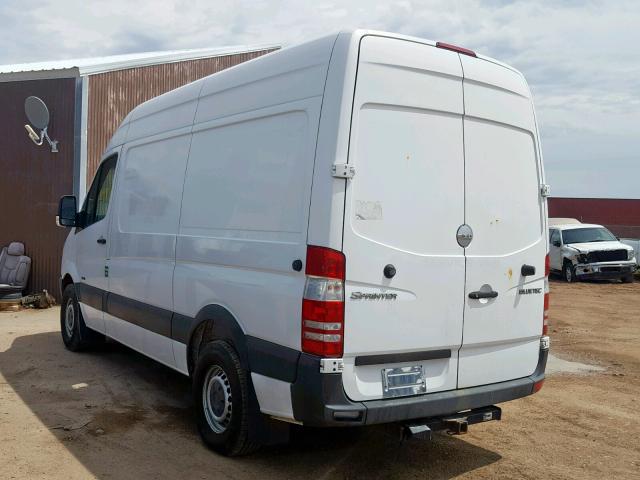 WDYPE7CC9B5524336 - 2011 FREIGHTLINER SPRINTER 2 WHITE photo 3