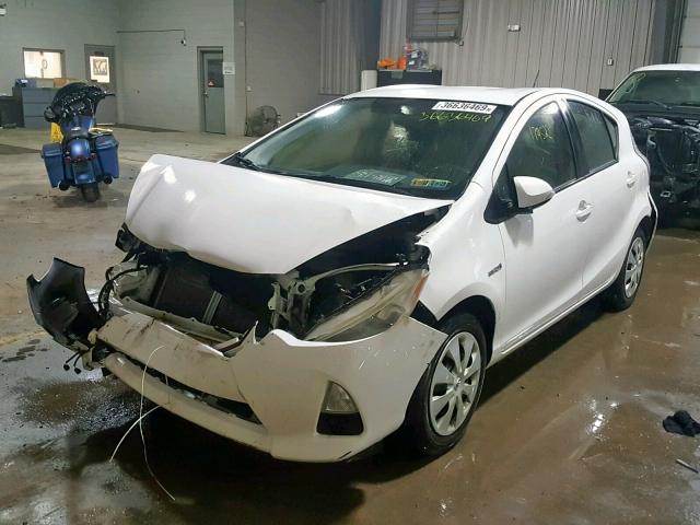 JTDKDTB34C1501073 - 2012 TOYOTA PRIUS C WHITE photo 2