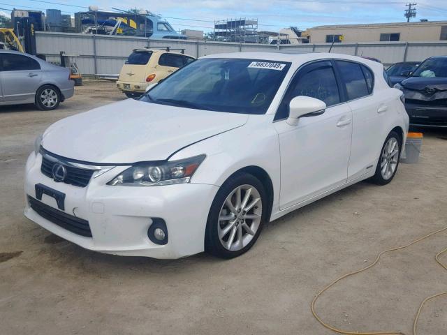 JTHKD5BH9B2037843 - 2011 LEXUS CT 200 WHITE photo 2