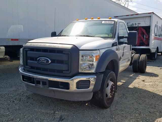 1FDUF5GT8CEC58332 - 2012 FORD F550 SUPER WHITE photo 2