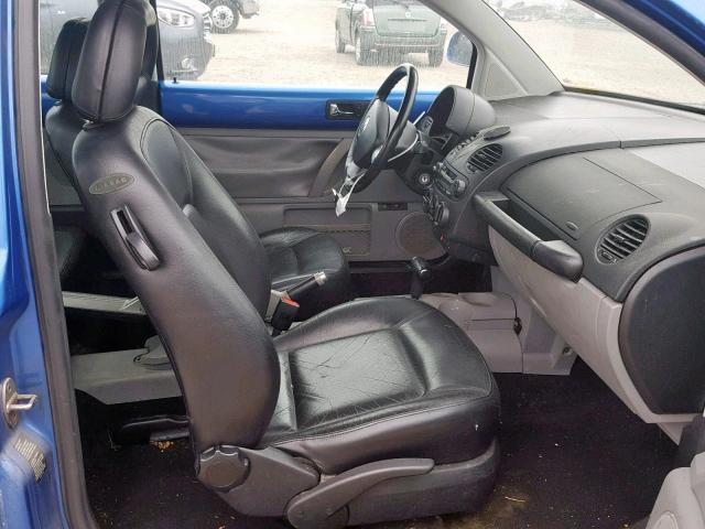 3VWCA21C3YM418475 - 2000 VOLKSWAGEN NEW BEETLE ლურჯი ფოტო 5