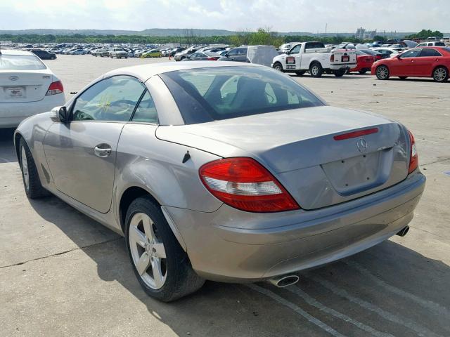 WDBWK54F56F092338 - 2006 MERCEDES-BENZ SLK 280 GRAY photo 3