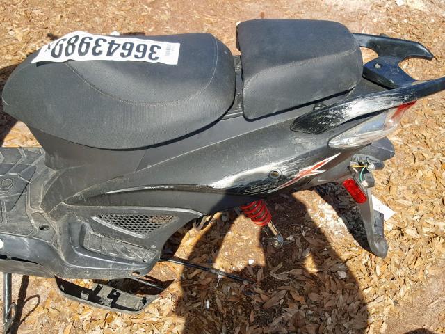 RFGBS1D00JXAE0831 - 2018 SANY SCOOTER BLACK photo 6