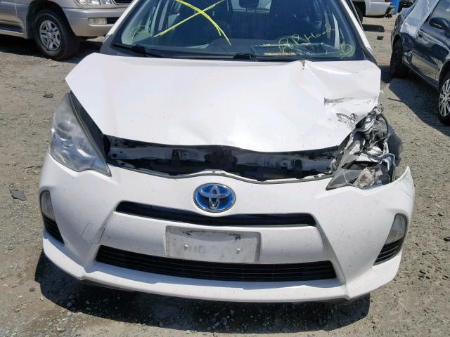 JTDKDTB35C1003285 - 2012 TOYOTA PRIUS C WHITE photo 9