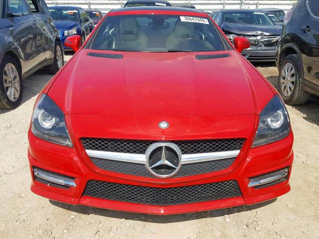 WDDPK5HA4DF054705 - 2013 MERCEDES-BENZ SLK 350 RED photo 9