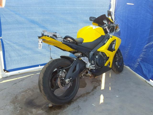 JS1GT77A772104250 - 2007 SUZUKI GSX-R1000 YELLOW photo 4