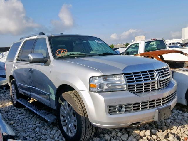 5LMJJ2H58BEJ02237 - 2011 LINCOLN NAVIGATOR 银色 照片 1