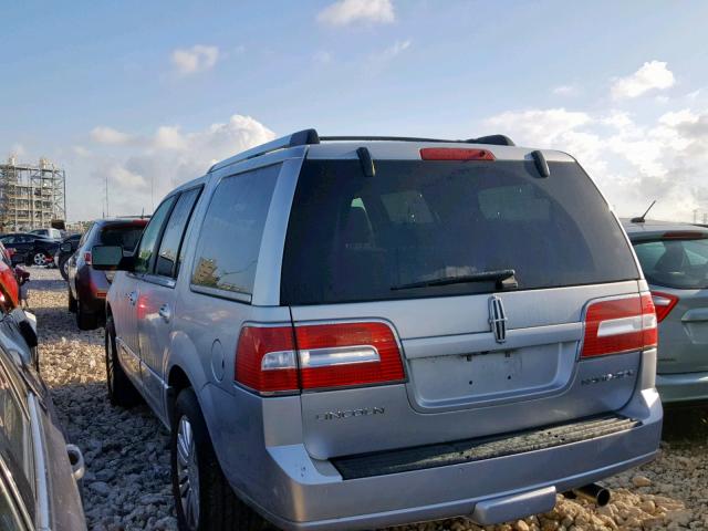 5LMJJ2H58BEJ02237 - 2011 LINCOLN NAVIGATOR 银色 照片 3
