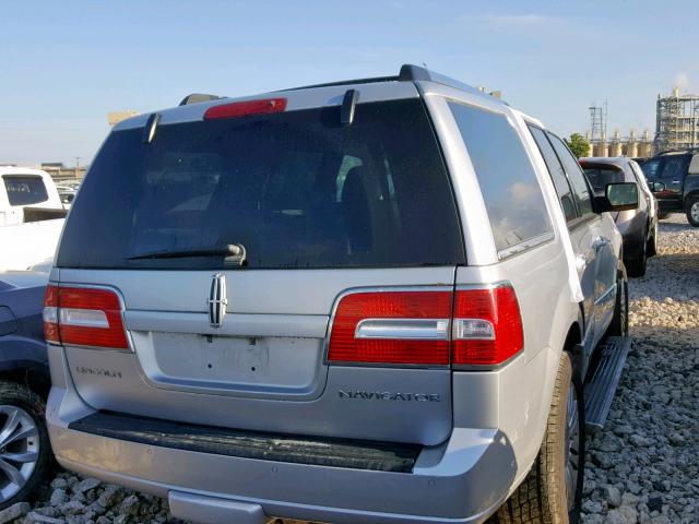 5LMJJ2H58BEJ02237 - 2011 LINCOLN NAVIGATOR 银色 照片 4