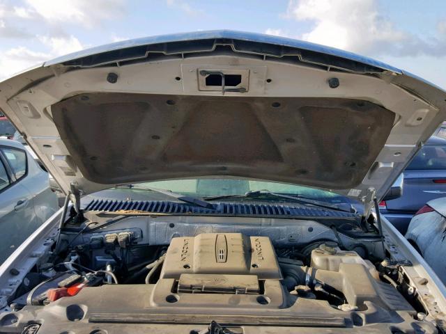 5LMJJ2H58BEJ02237 - 2011 LINCOLN NAVIGATOR 银色 照片 7