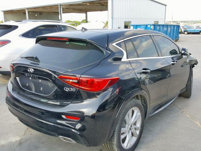 SJKCH5CPXJA055110 - 2018 INFINITI QX30 BASE BLACK photo 4