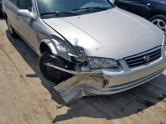 4T1BG22K61U043004 - 2001 TOYOTA CAMRY CE SILVER photo 9