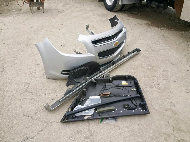 1G1ZC5E04CF278169 - 2012 CHEVROLET MALIBU 1LT SILVER photo 9