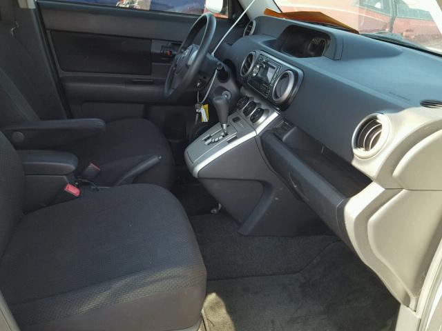 JTLKE50E381052767 - 2008 TOYOTA SCION XB Ақ фото 5