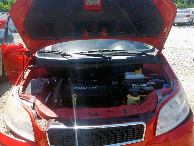 KL1TD66E89B351058 - 2009 CHEVROLET AVEO LS RED photo 7