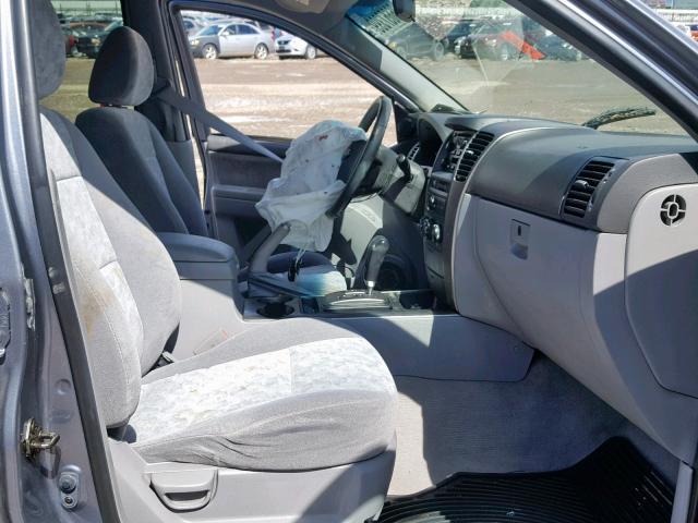 KNDJC733X55459539 - 2005 KIA SORENTO EX GRAY photo 5