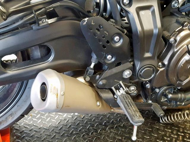 JYARM27E6JA001489 - 2018 YAMAHA MT07 WHITE photo 16