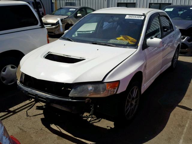 JA3AH86C46U033404 - 2006 MITSUBISHI LANCER EVO WHITE photo 2