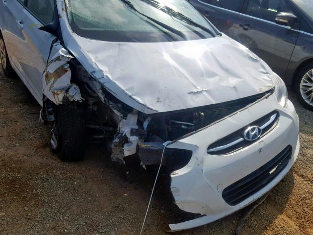 KMHCT4AE1HU314746 - 2017 HYUNDAI ACCENT SE WHITE photo 9