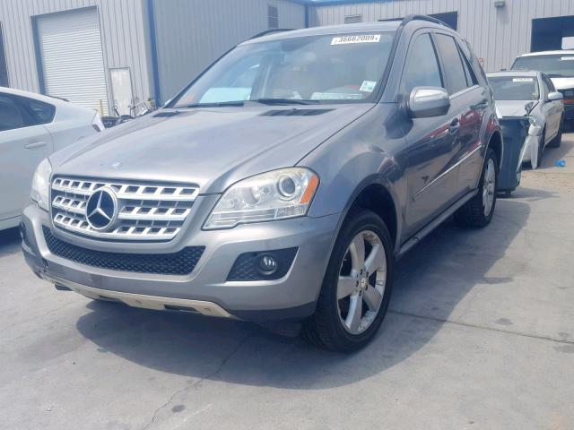 4JGBB5GB5AA580764 - 2010 MERCEDES-BENZ ML 350 SILVER photo 2