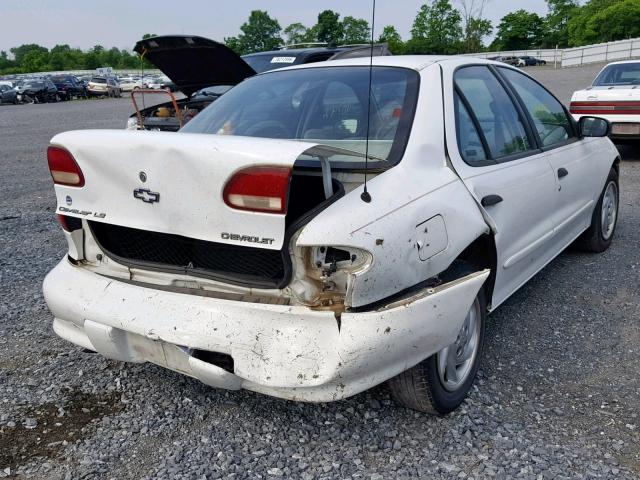 1G1JF5240W7149372 - 1998 CHEVROLET CAVALIER L WHITE photo 4