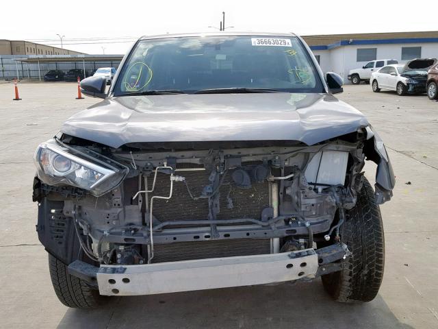 JTEBU5JR8G5357135 - 2016 TOYOTA 4RUNNER SR GRAY photo 9