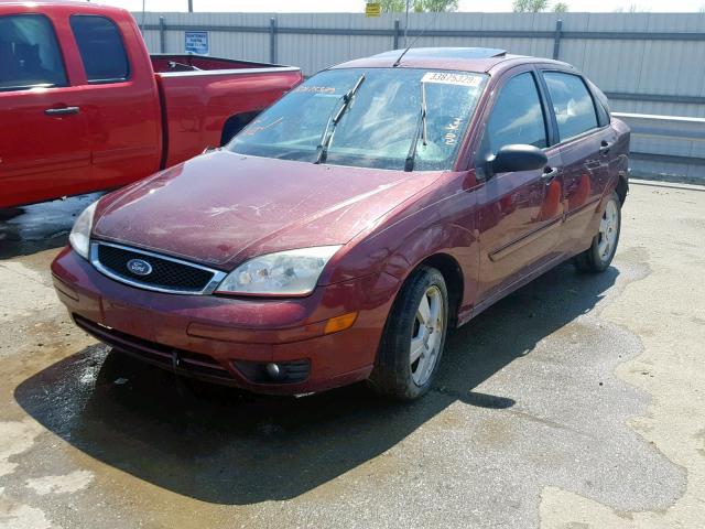 1FAFP34N56W114231 - 2006 FORD FOCUS ZX4 MAROON photo 2