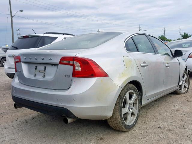 YV1622FS2C2088741 - 2012 VOLVO S60 T5 SILVER photo 4