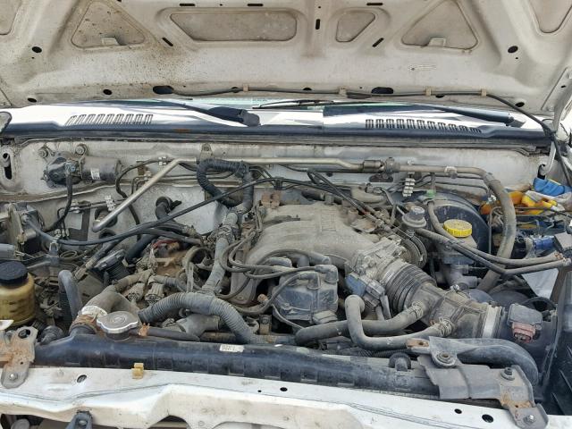 5N1ED28T74C665059 - 2004 NISSAN XTERRA XE WHITE photo 7