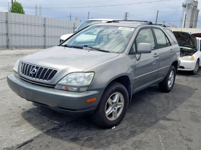 JTJGF10U820129836 - 2002 LEXUS RX 300 SILVER photo 2