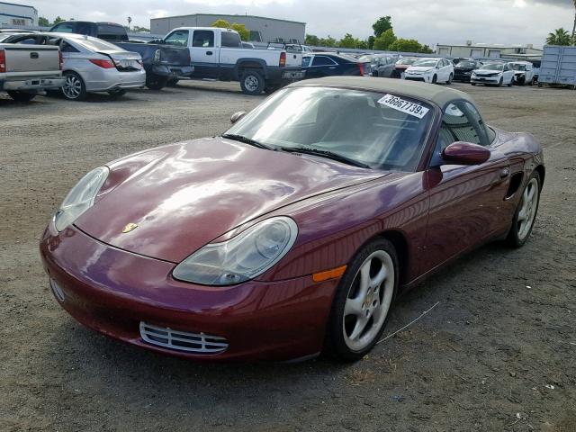 WP0CA2983YU625267 - 2000 PORSCHE BOXSTER MAROON photo 2