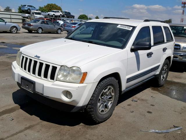 1J4HS48NX6C119065 - 2006 JEEP GRAND CHER WHITE photo 2