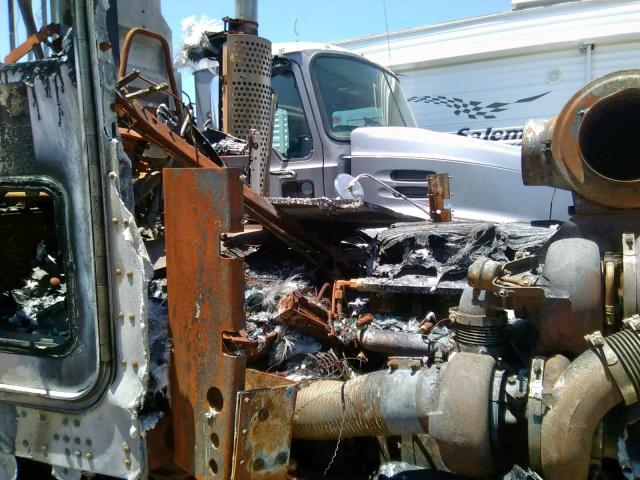 1XKDDB0X45J074302 - 2005 KENWORTH CONSTRUCTI BURN photo 5