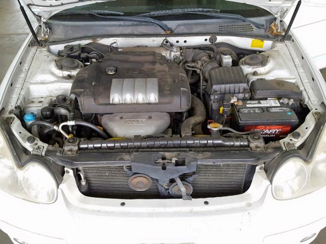 KMHWF25S52A677617 - 2002 HYUNDAI SONATA GL WHITE photo 7