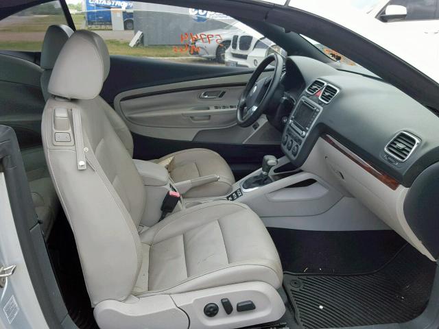 WVWFA71F98V038988 - 2008 VOLKSWAGEN EOS LUX 蓝色 照片 5