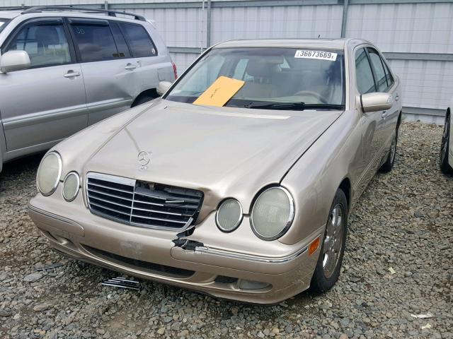 WDBJF65JX1B243052 - 2001 MERCEDES-BENZ E 320 BEIGE photo 2