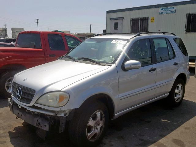 4JGAB57E83A442211 - 2003 MERCEDES-BENZ ML 350 SILVER photo 2