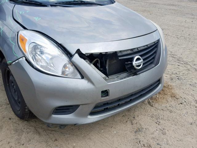 3N1CN7AP7EL828675 - 2014 NISSAN VERSA S GRAY photo 9