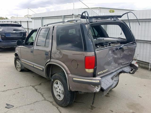 1GNDT13W7WK110157 - 1998 CHEVROLET BLAZER BROWN photo 3