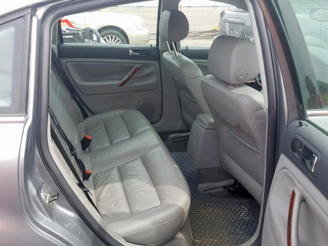 WVWRU63B05E024787 - 2005 VOLKSWAGEN PASSAT GLX 棕色 照片 6