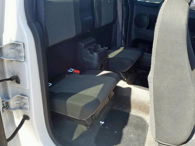 1GCDT39E688200113 - 2008 CHEVROLET COLORADO L WHITE photo 6