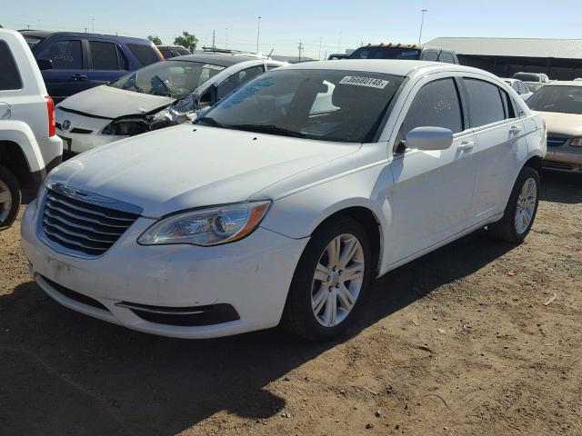 1C3CCBAB1CN318382 - 2012 CHRYSLER 200 LX WHITE photo 2