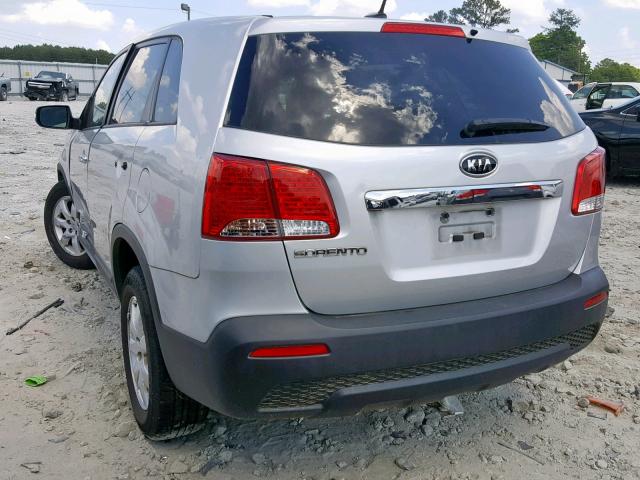 5XYKT3A11CG288778 - 2012 KIA SORENTO BA SILVER photo 3