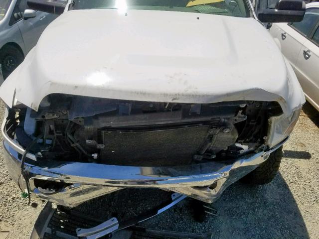 3D7UT2CLXBG550269 - 2011 DODGE RAM 2500 WHITE photo 7