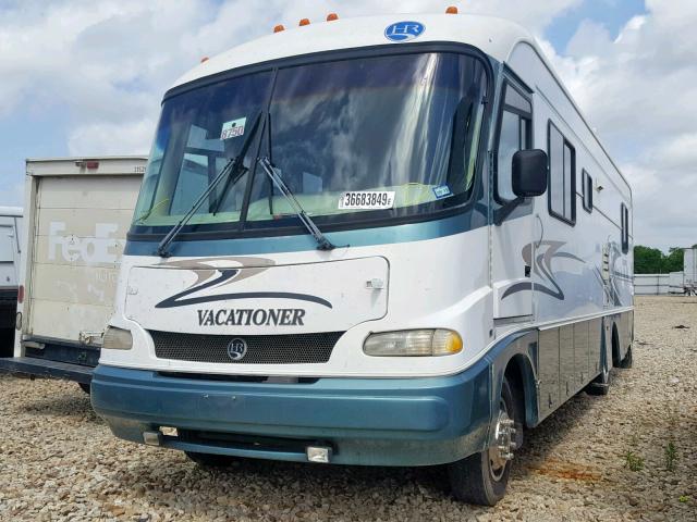 3FCMF53SXXJA16421 - 1999 FORD MOTORHOME TWO TONE photo 2